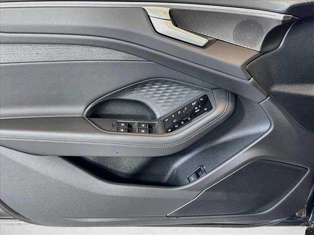 New 2026 Audi A6 Premium Plus AWD/4WD image 16