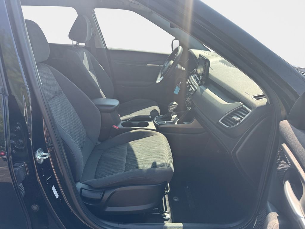 Used 2022 Kia Seltos LX image 2