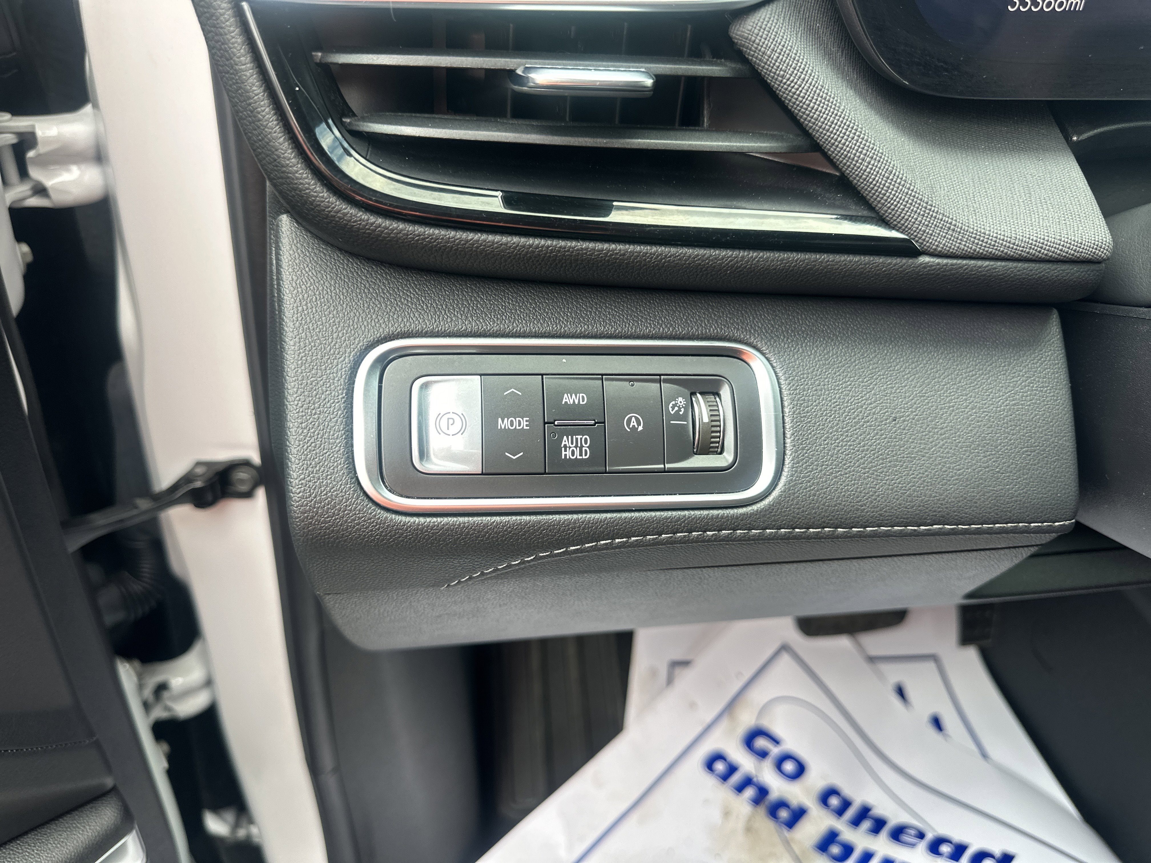 Used 2025 Buick Enclave Preferred image 15