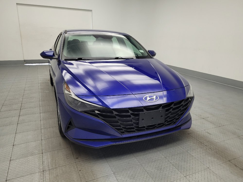 Used 2021 Hyundai Elantra SE FWD image 14