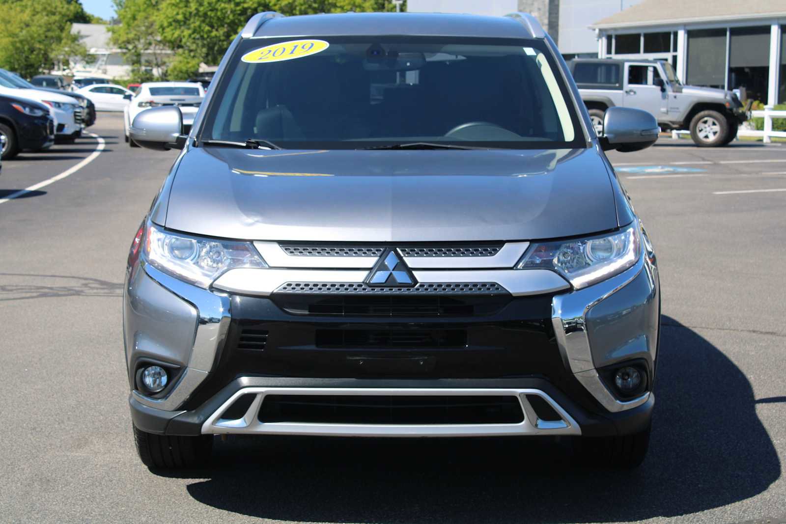 Used 2019 Mitsubishi Outlander ES AWD/4WD image 2