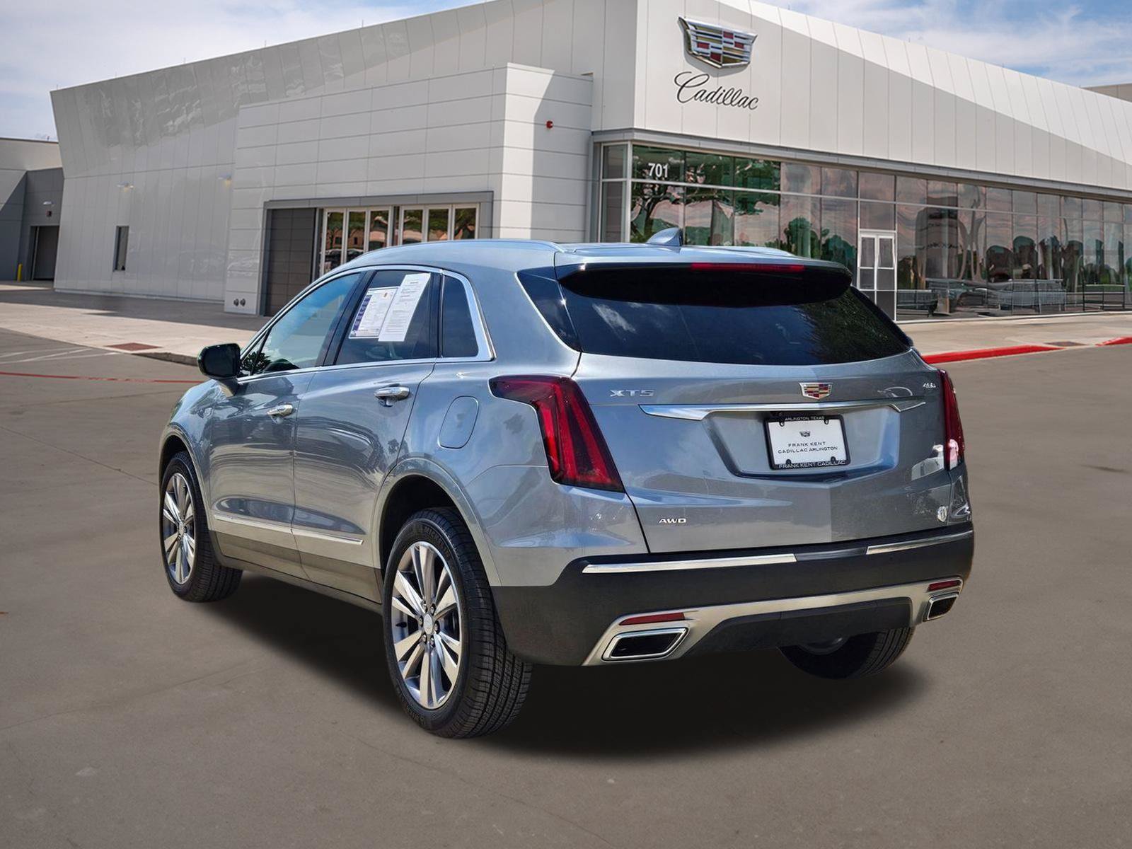 Certified 2025 Cadillac XT5 Premium Luxury AWD/4WD image 4
