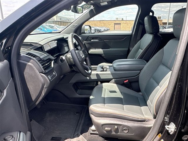 Used 2024 GMC Acadia AT4 w/ LPO, Floor Liner Package AWD/4WD image 18