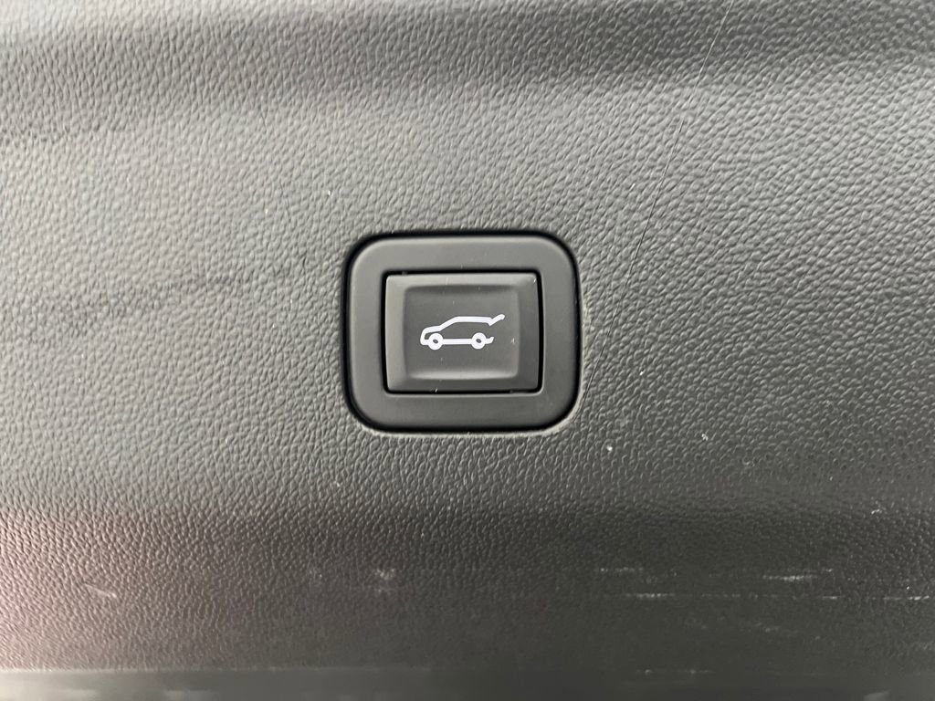 Used 2025 Chevrolet Tahoe Z71 image 41