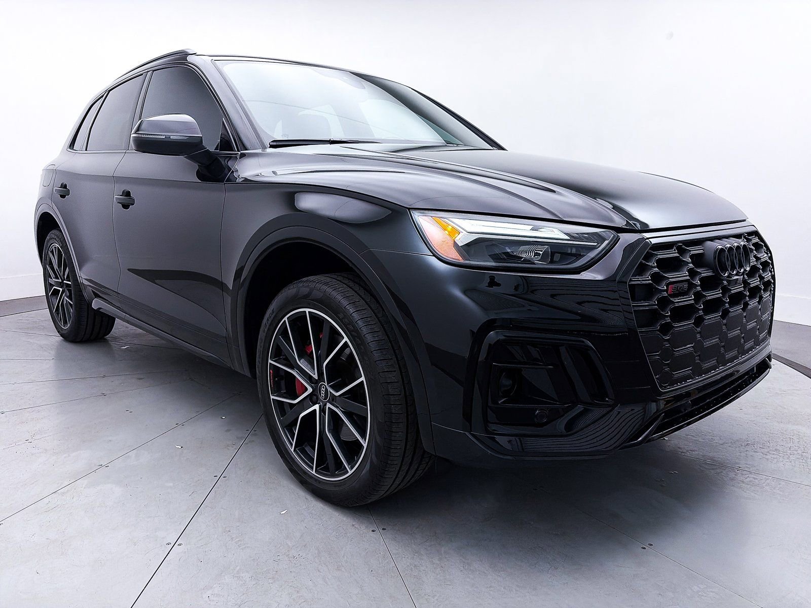 Used 2025 Audi SQ5 Premium Plus image 11