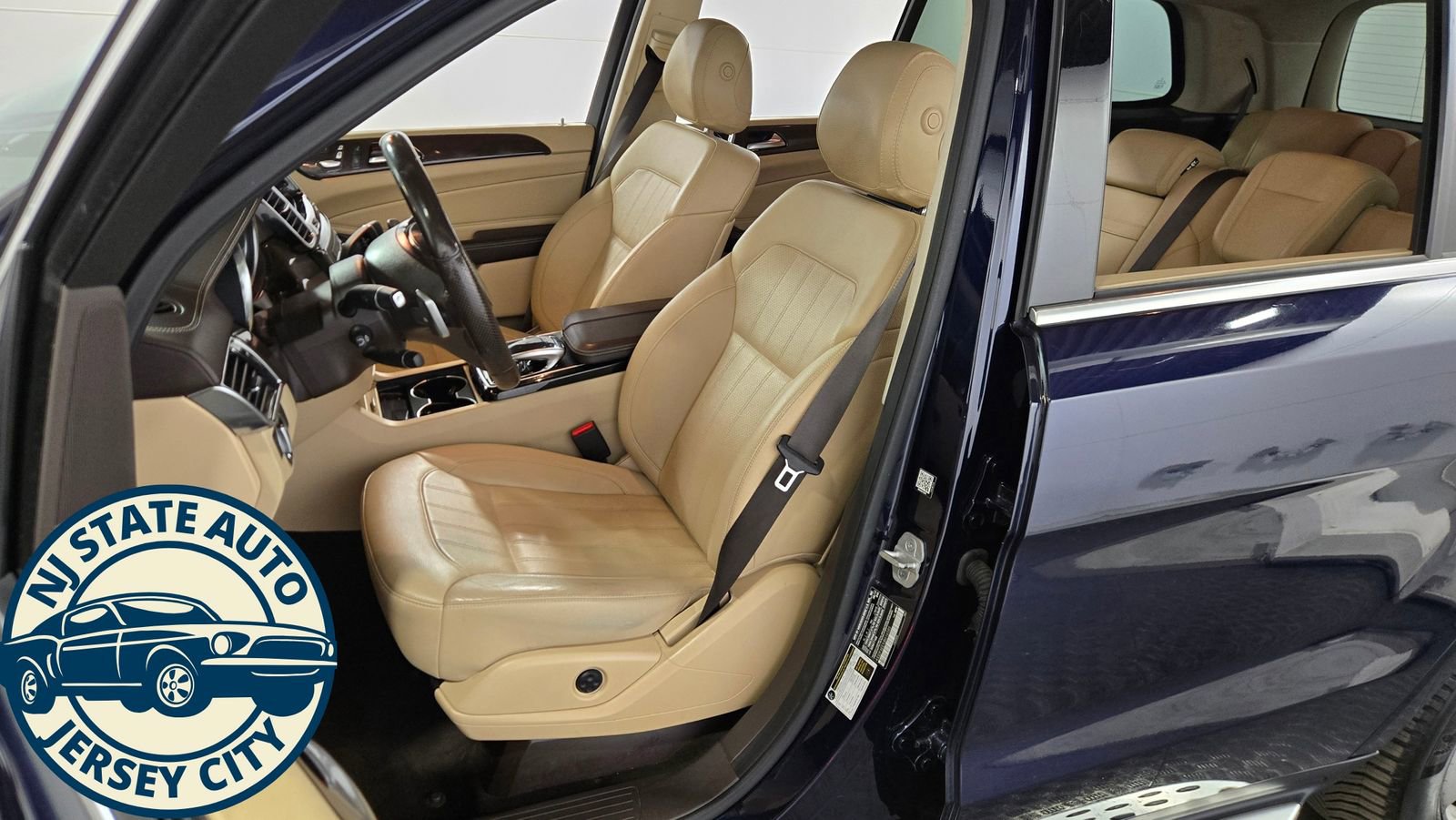 Used 2018 Mercedes-Benz GLS 450 4MATIC w/ Premium Package image 26