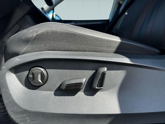 Used 2022 Volkswagen Tiguan SE image 12