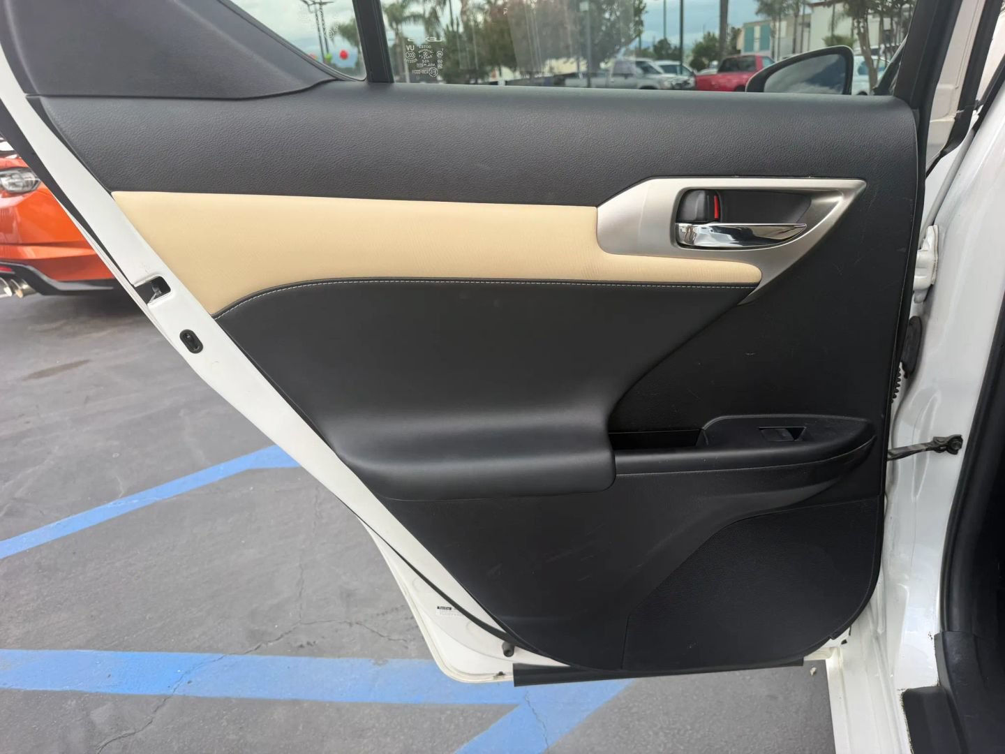 Used 2016 Lexus CT 200h w/ Accessory Package 2 FWD image 32