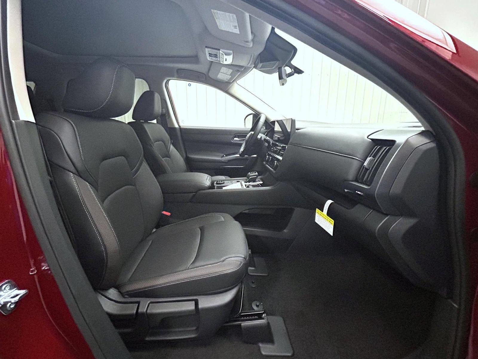 New 2026 Nissan Pathfinder SL w/ SL Premium Package AWD/4WD image 15