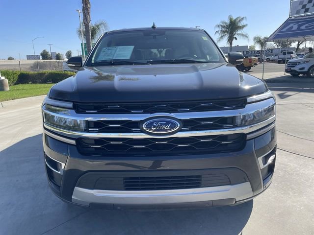 Used 2024 Ford Expedition Limited image 3