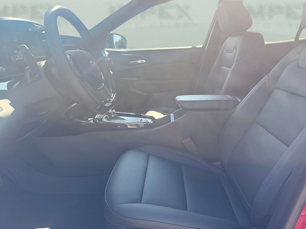New 2026 Chevrolet Trax RS w/ Sunroof Package FWD image 9