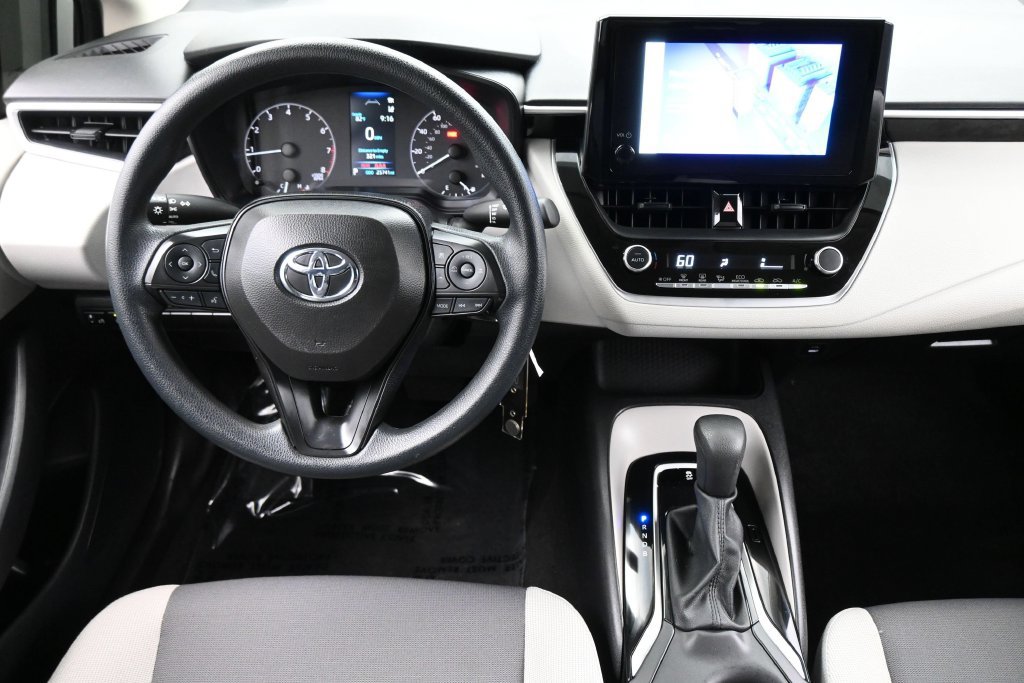 Used 2024 Toyota Corolla LE FWD image 5