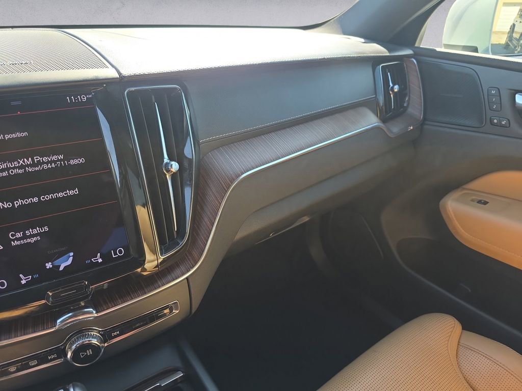 Used 2021 Volvo XC60 T5 Inscription w/ Protection Package Premier image 10