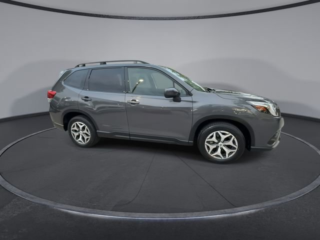 Certified 2023 Subaru Forester Premium AWD/4WD image 9