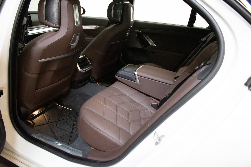 Certified 2026 BMW 740i xDrive AWD/4WD image 24