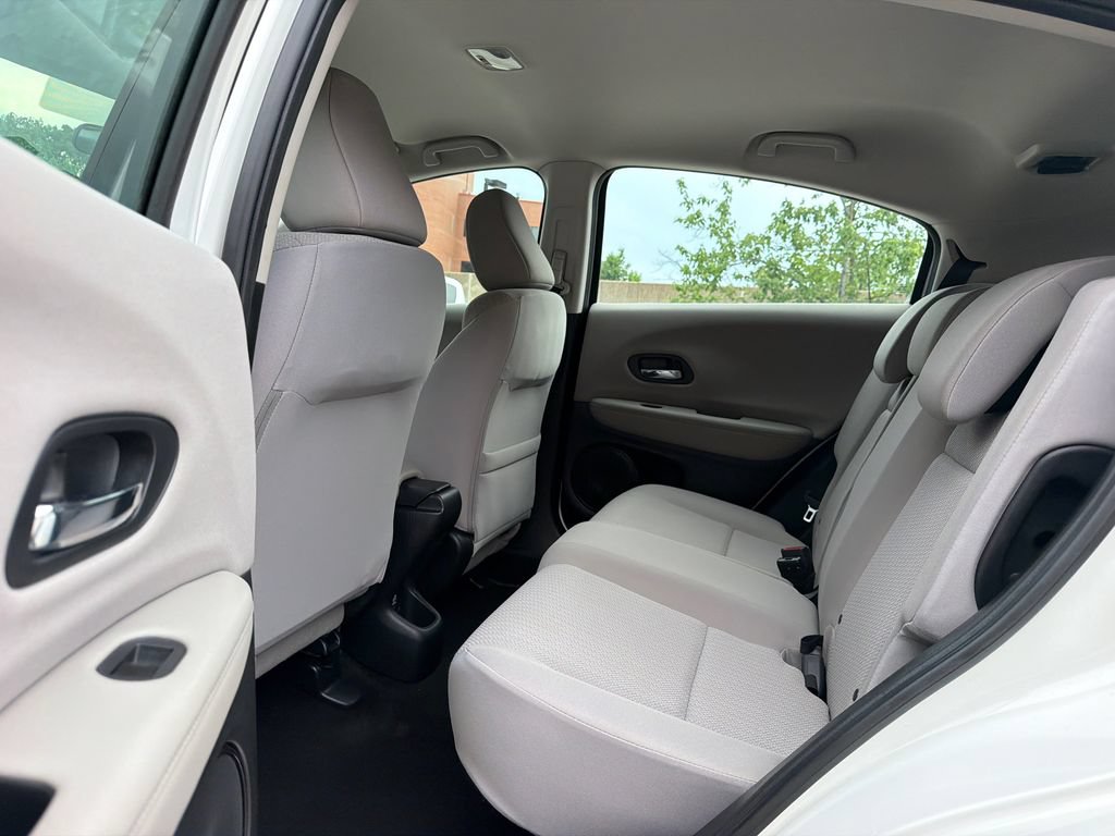 Used 2017 Honda HR-V LX image 15