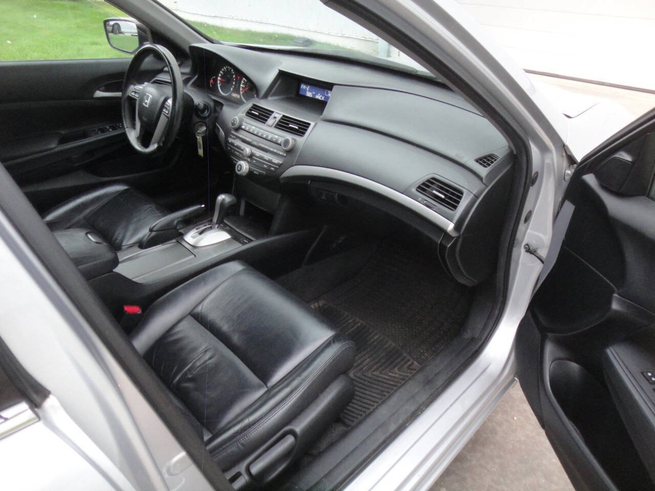 Used 2011 Honda Accord SE image 9