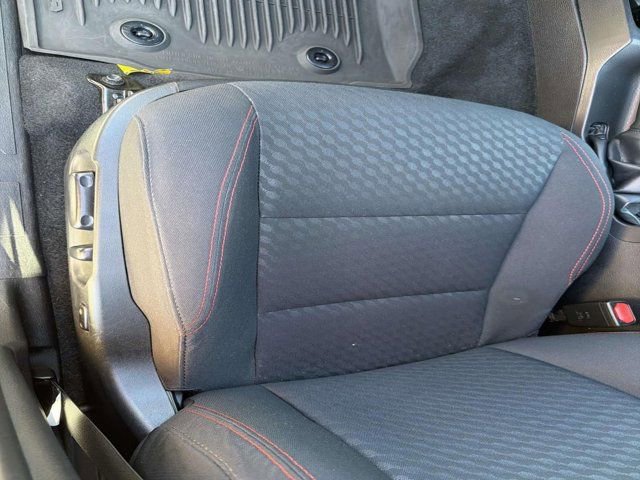 Used 2022 Toyota Tacoma SR5 w/ Technology Package image 9