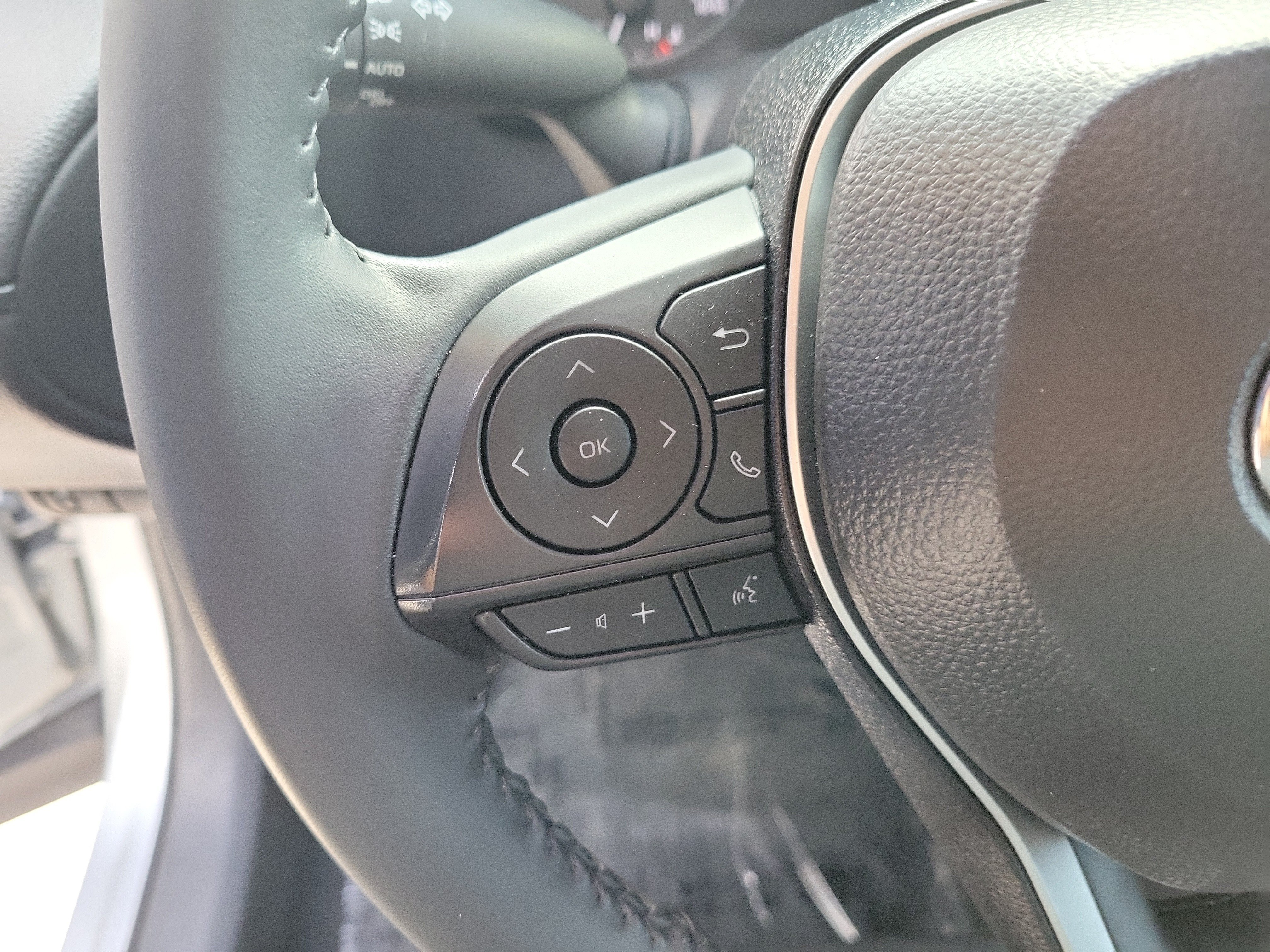 Used 2024 Toyota Corolla Cross LE FWD image 26