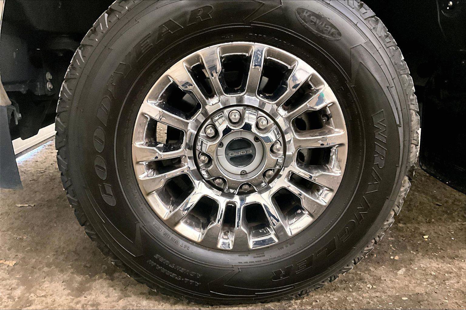 Used 2022 Ford F250 XLT w/ XLT Premium Package image 8