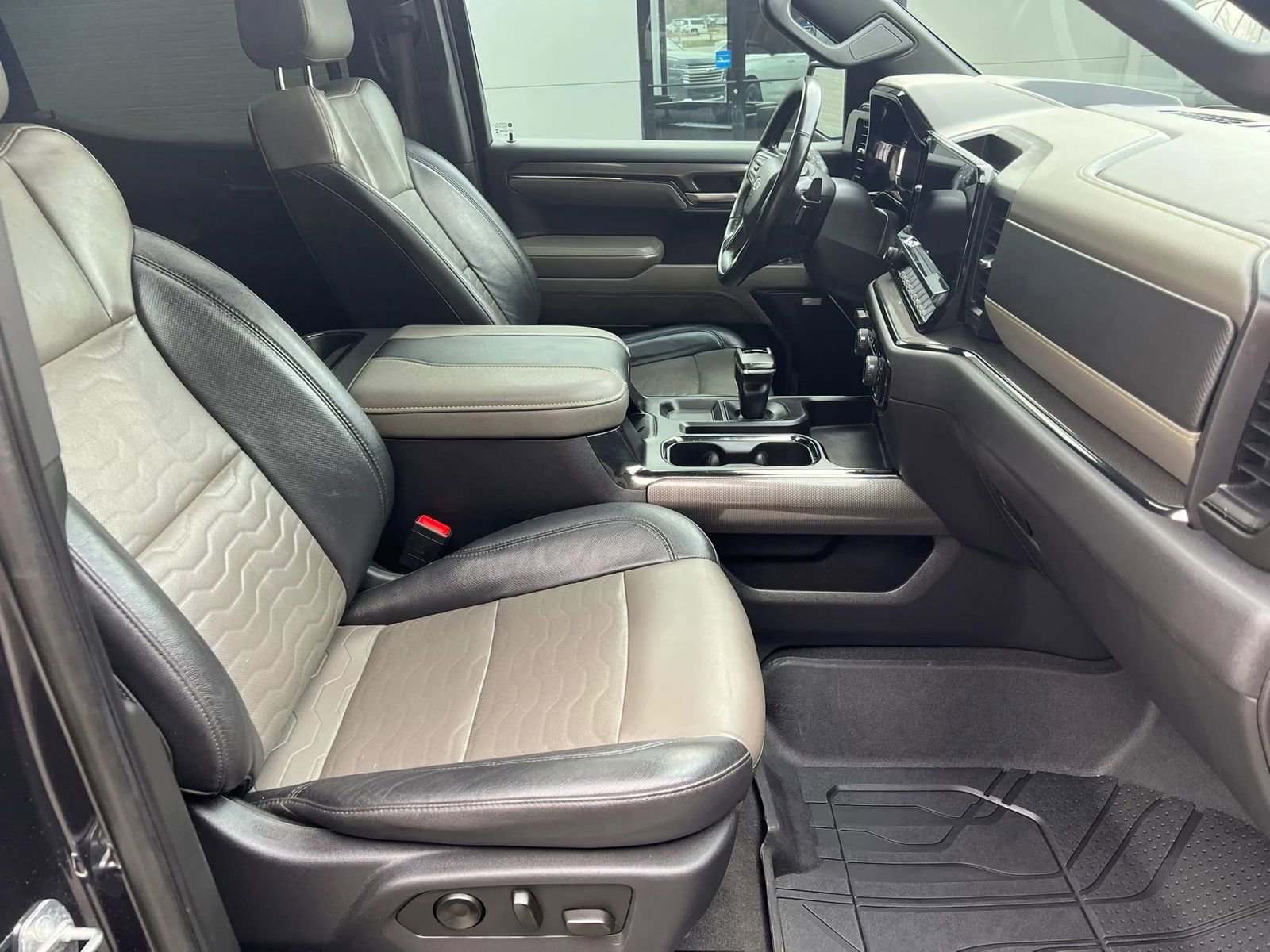 Used 2023 Chevrolet Silverado 1500 ZR2 w/ Technology Package AWD/4WD image 8