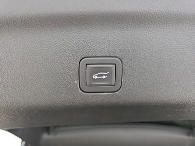 Used 2025 Chevrolet Suburban RST w/ Comfort Package AWD/4WD image 36
