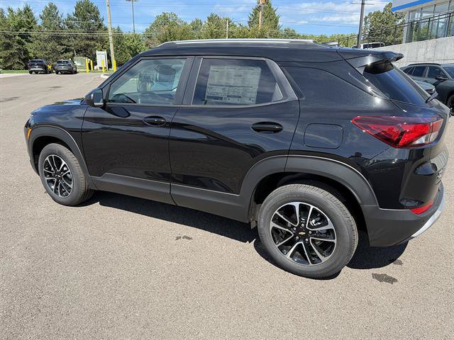 New 2026 Chevrolet TrailBlazer LT w/ Convenience Package AWD/4WD image 3