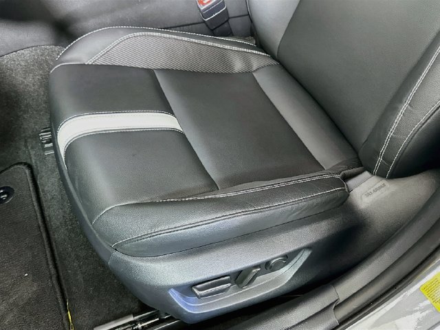 Used 2025 Toyota Camry SE FWD image 21