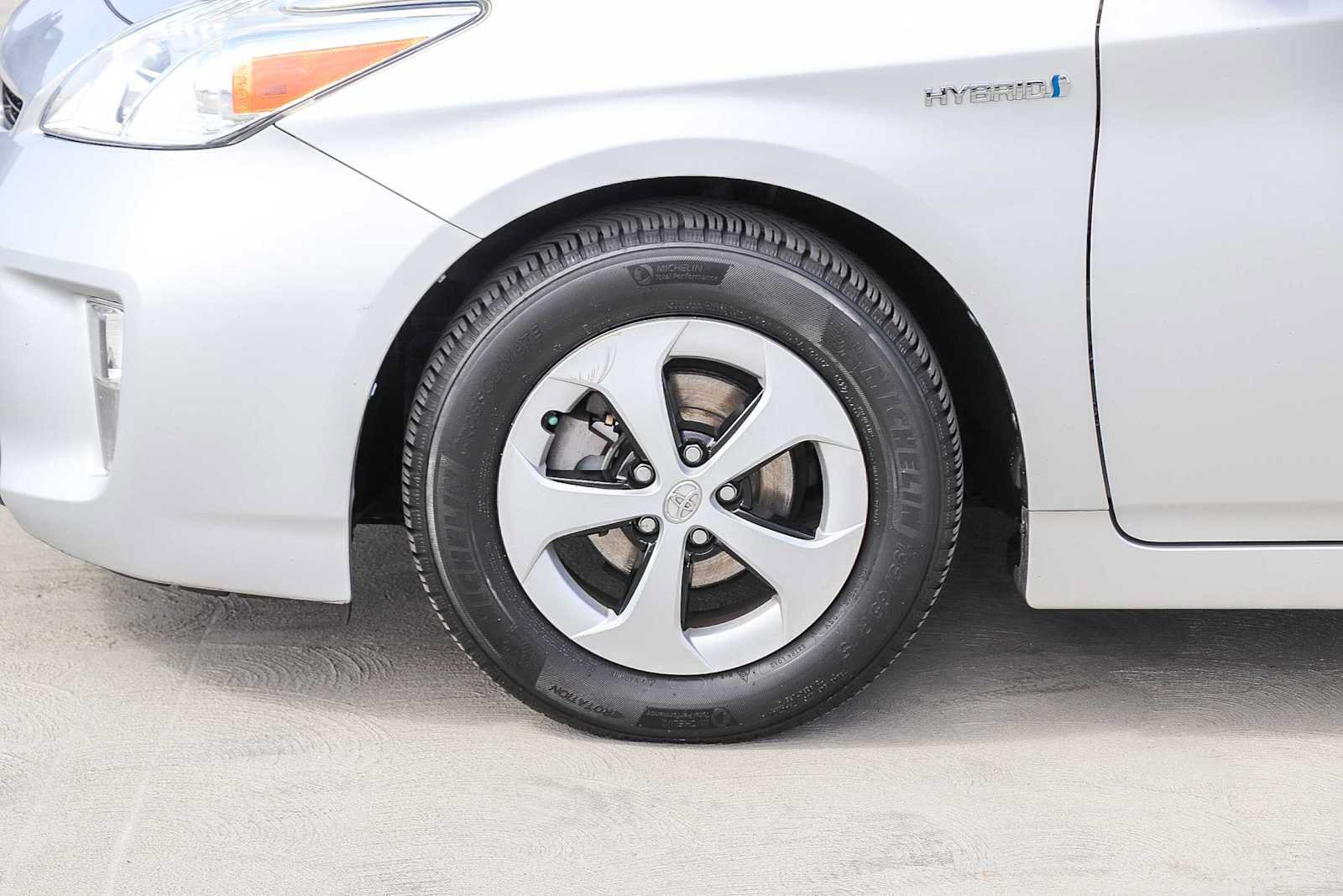 Used 2015 Toyota Prius Two FWD image 12