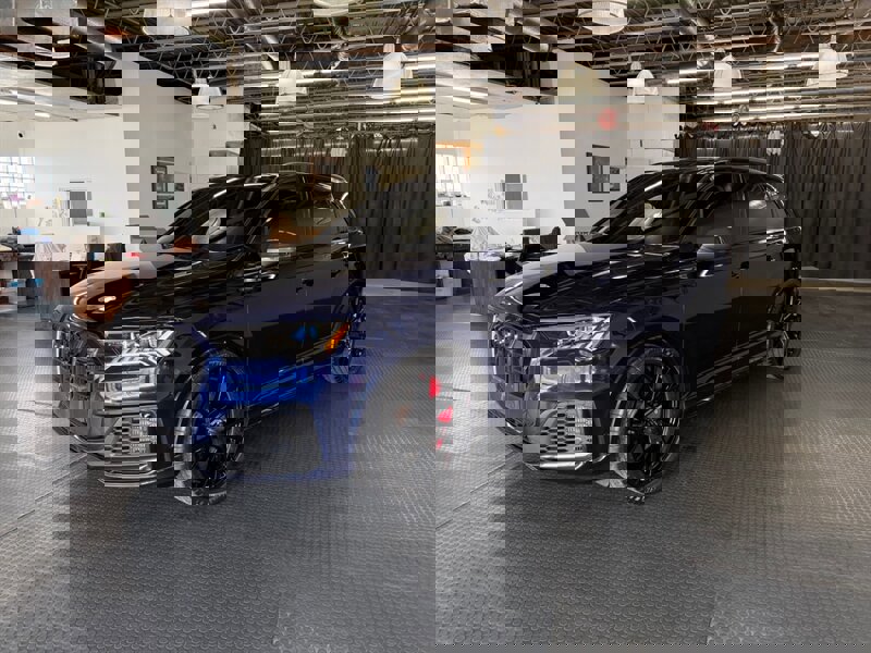 Used 2021 Audi SQ7 Prestige w/ Prestige Package image 5