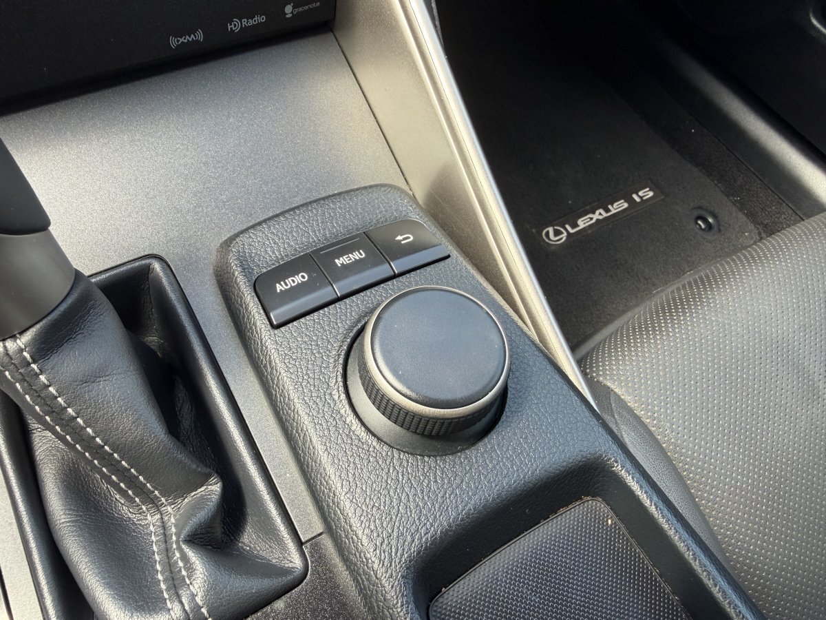 Used 2016 Lexus IS 200t RWD image 27