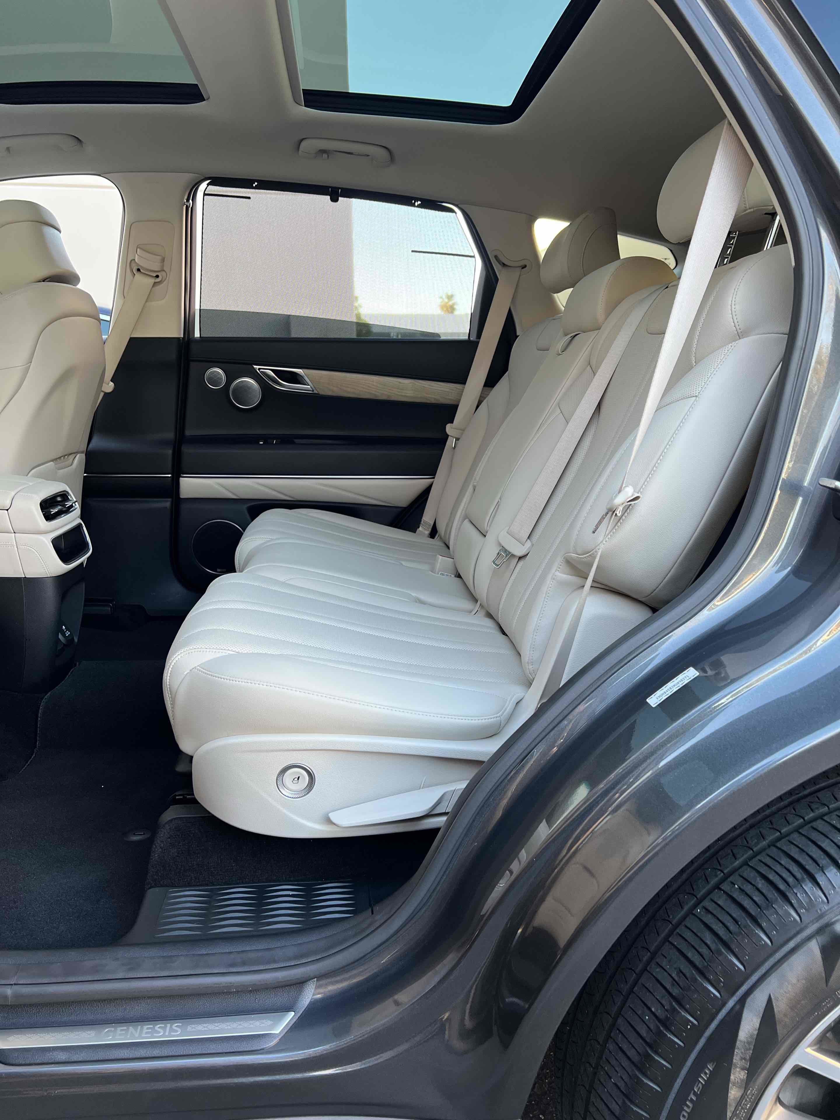 Used 2022 Genesis GV80 2.5T w/ Advanced Package 03 image 43