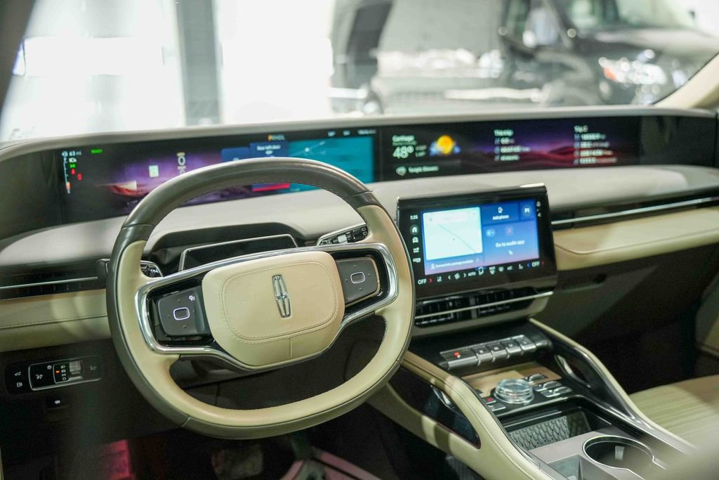 Used 2024 Lincoln Nautilus Reserve w/ Equipment Group 202A image 27