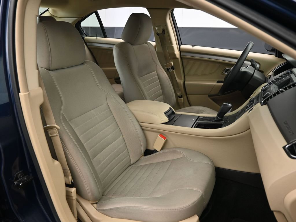 Used 2017 Ford Taurus SE image 27