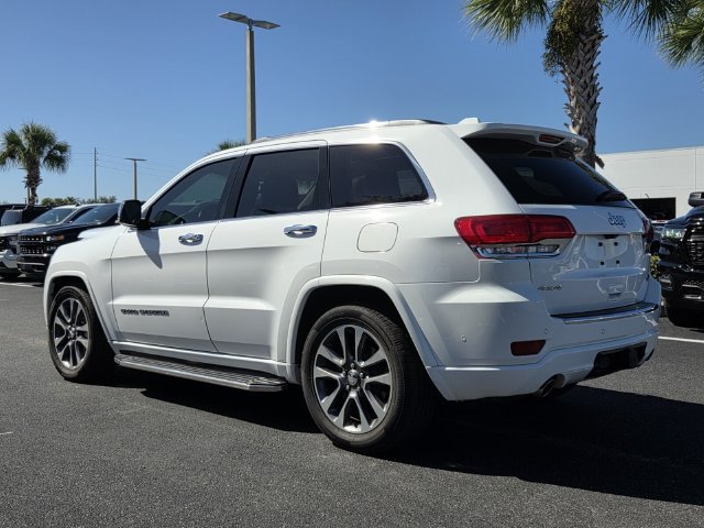 Used 2017 Jeep Grand Cherokee Overland w/ Jeep Active Safety Group AWD/4WD image 5