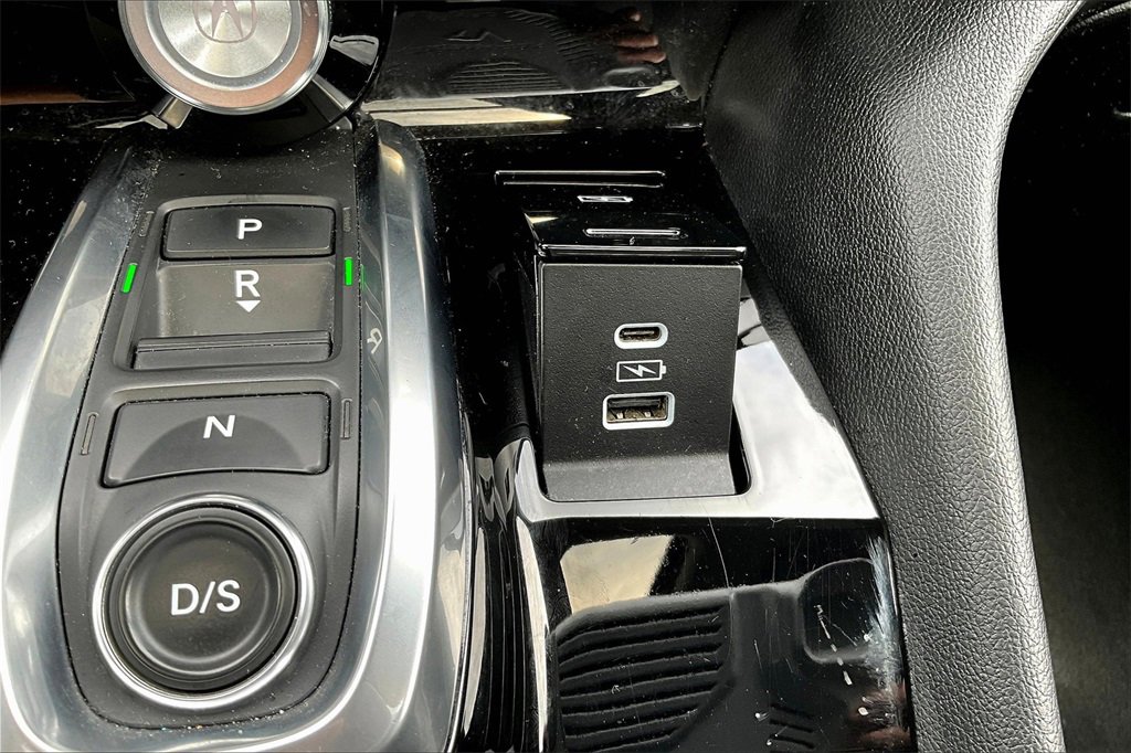 Used 2022 Acura MDX SH-AWD image 16