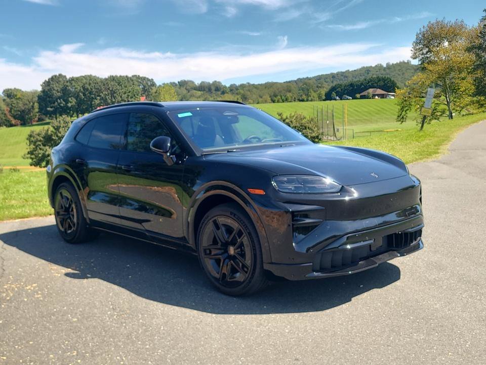 New 2026 Porsche Cayenne Turbo Electric AWD/4WD image 9