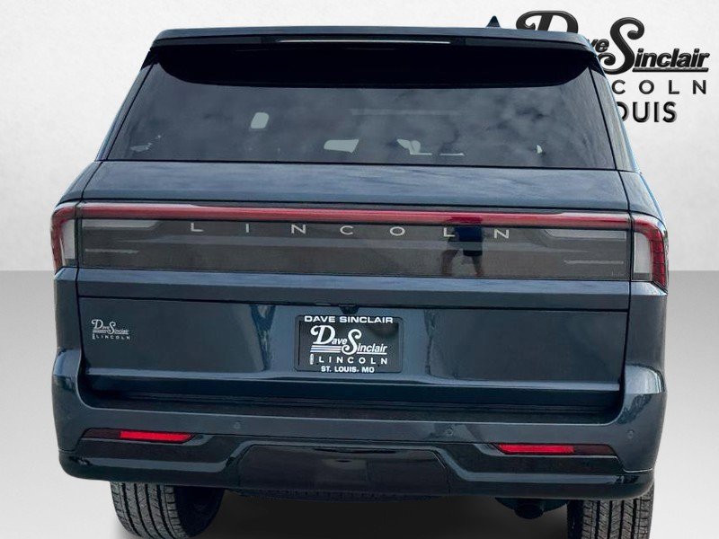 New 2025 Lincoln Navigator Reserve image 6