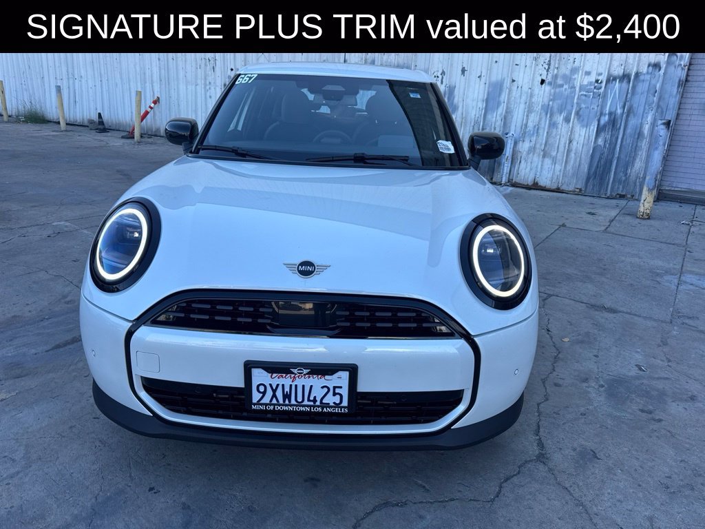 Used 2026 MINI Cooper 4-Door Hardtop FWD image 2