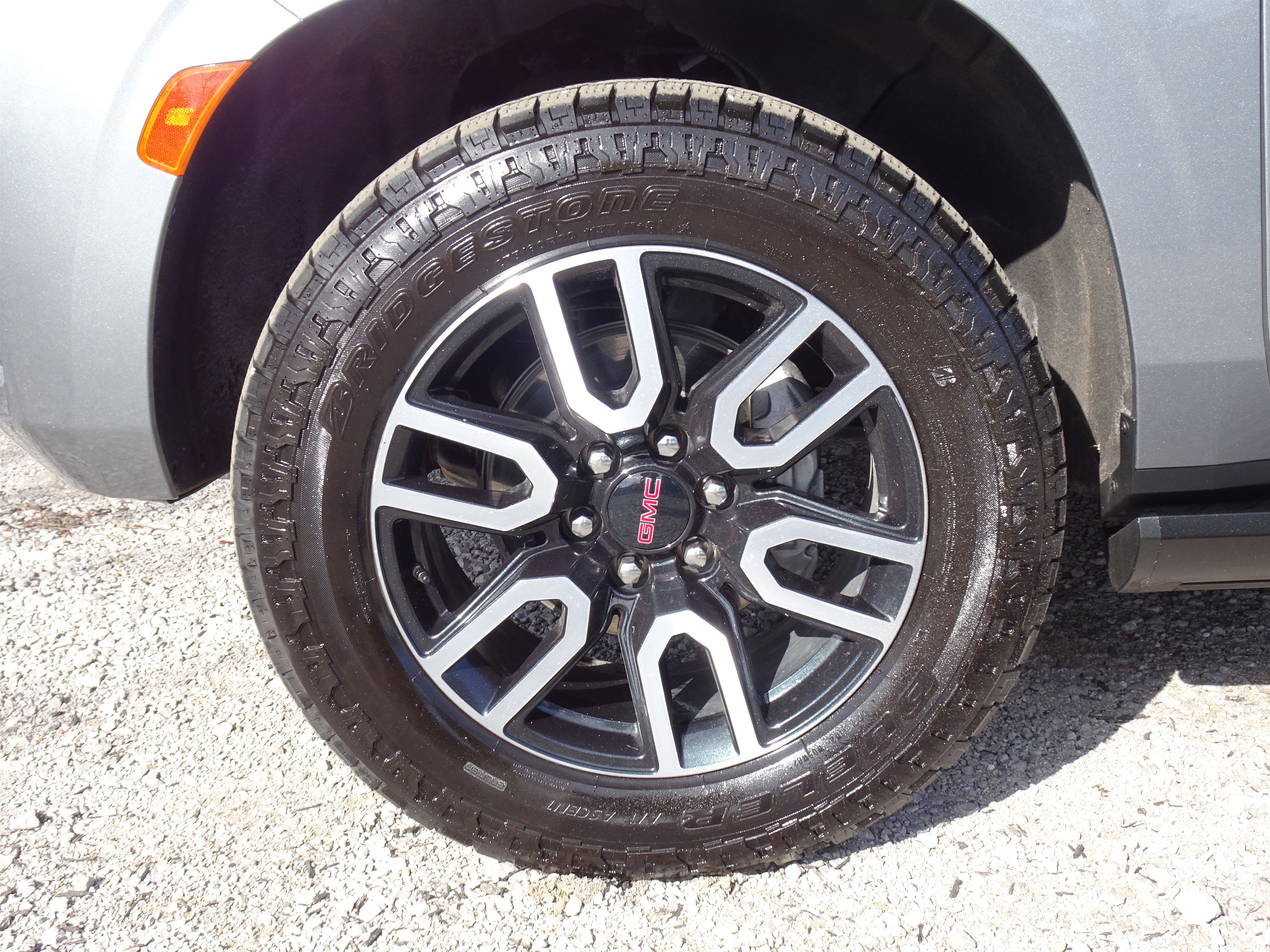 Used 2023 GMC Yukon XL AT4 w/ AT4 Premium Package image 31