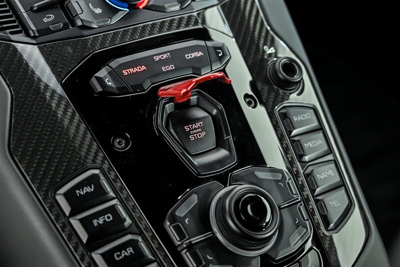 Used 2017 Lamborghini Aventador S AWD/4WD image 32