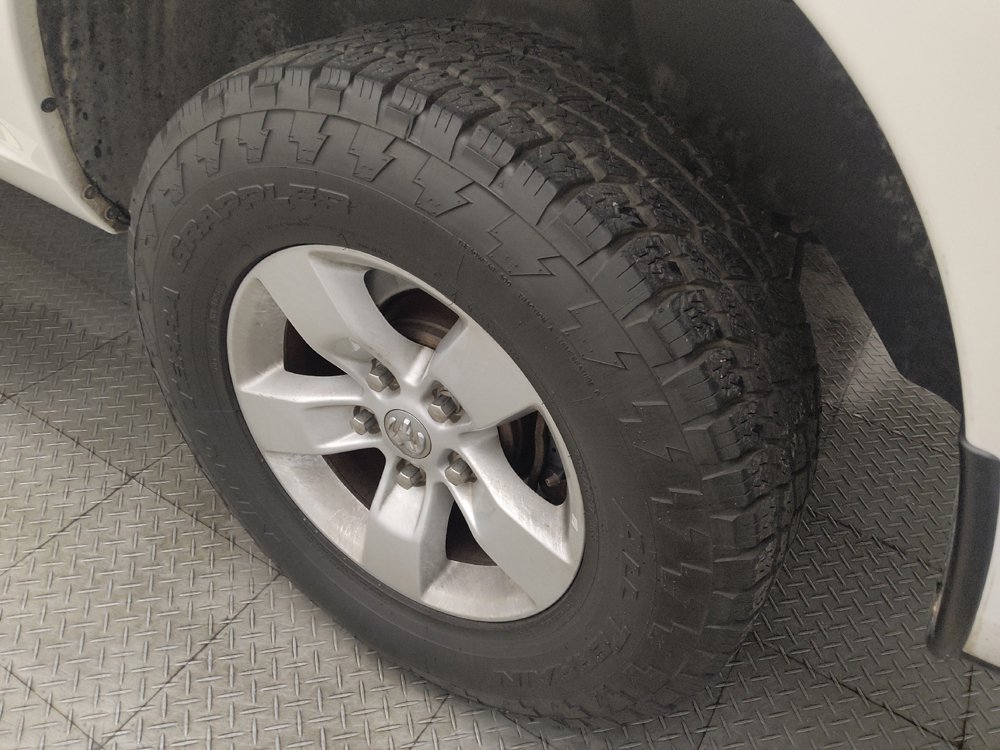 Used 2018 RAM 1500 Classic SLT RWD image 31