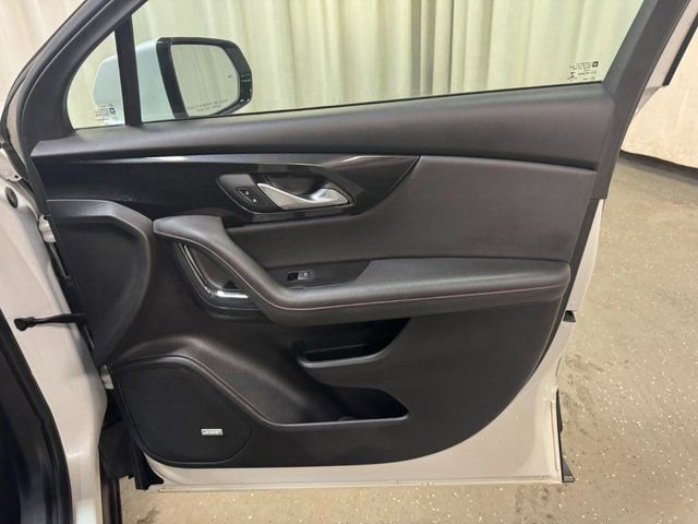Used 2022 Chevrolet Blazer RS w/ Enhanced Convenience Package image 41