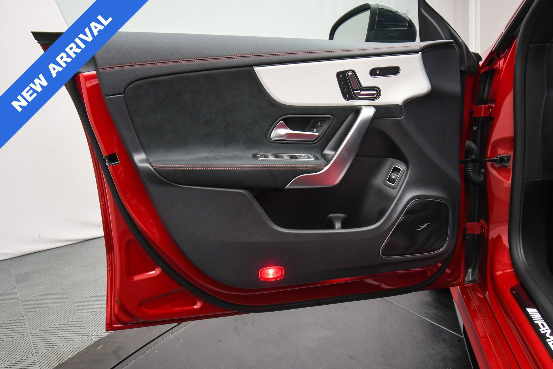 Used 2025 Mercedes-Benz CLA 35 AMG 4MATIC image 44