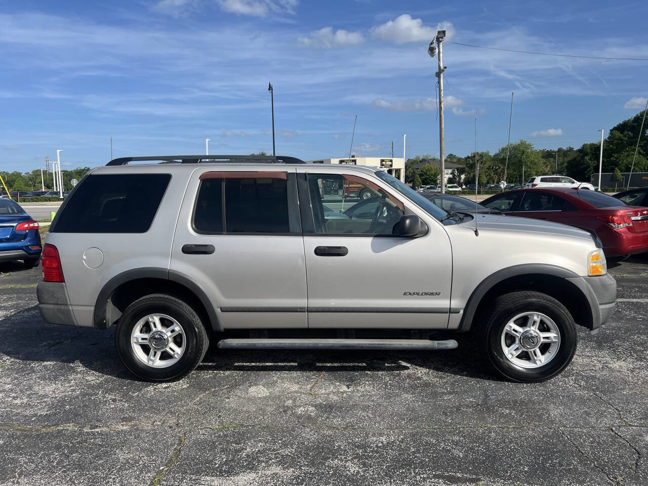 Used 2004 Ford Explorer Sport XLS image 3