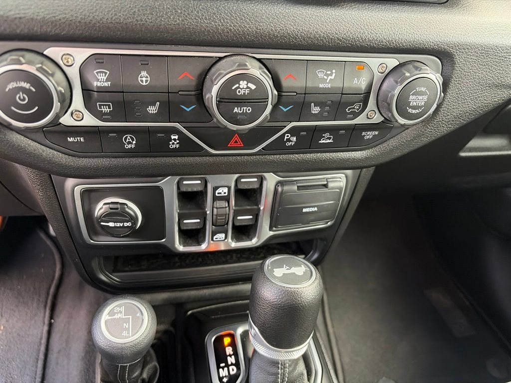 Used 2025 Jeep Wrangler Unlimited Sport AWD/4WD image 33