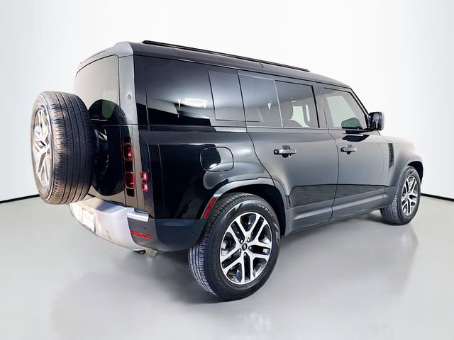 Used 2025 Land Rover Defender 110 S image 5