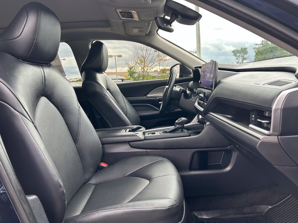 Used 2025 Toyota Grand Highlander AWD image 31