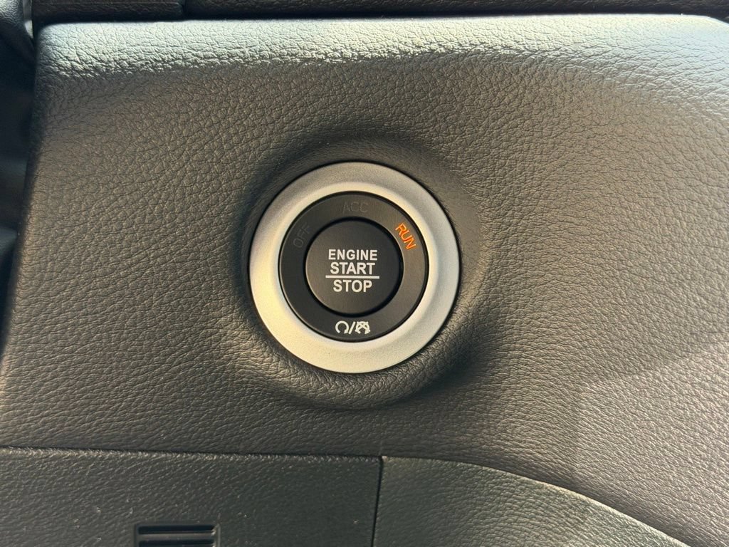 New 2026 Chrysler Pacifica Select FWD image 25
