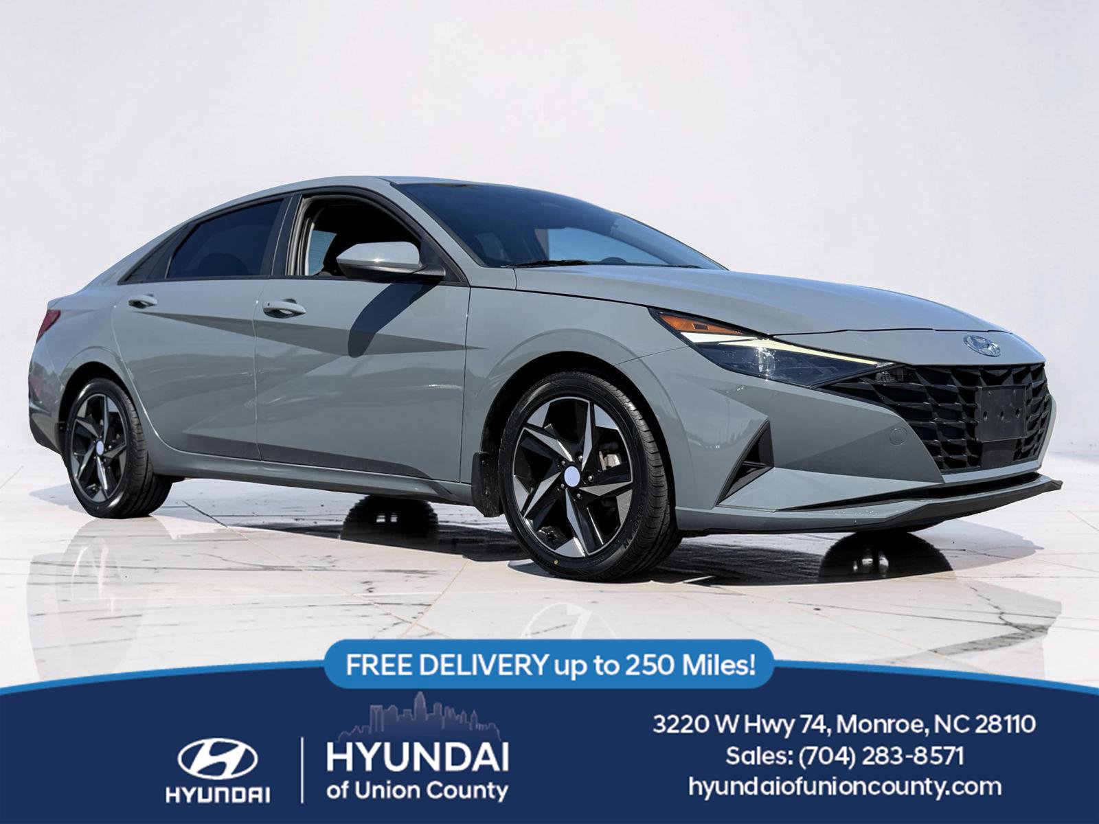 Used 2023 Hyundai Elantra SEL w/ Convenience Package FWD image 1